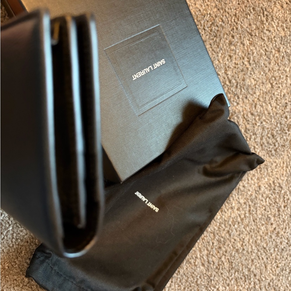 Saint Laurent Black Textured Wallet - Picture 8 of 14